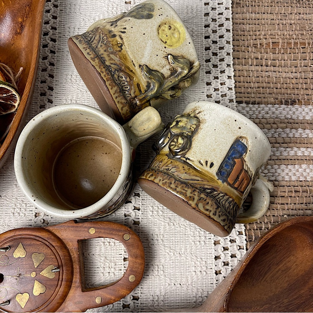 Vintage Bob Anderson 3-D Mugs